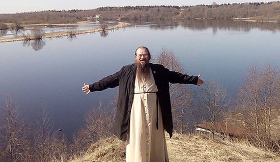 Патриарх Кирилл лишил сана священника-педофила из Вологодской области